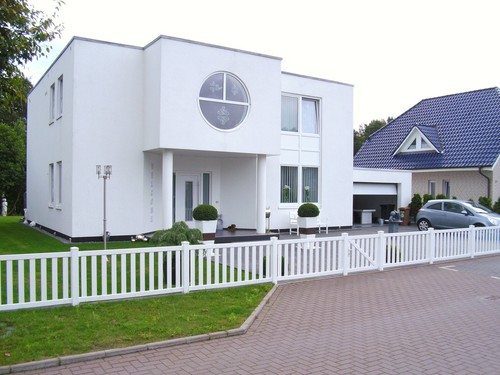 Zaun aus kunststoff weiß - zaun, kunststoff,